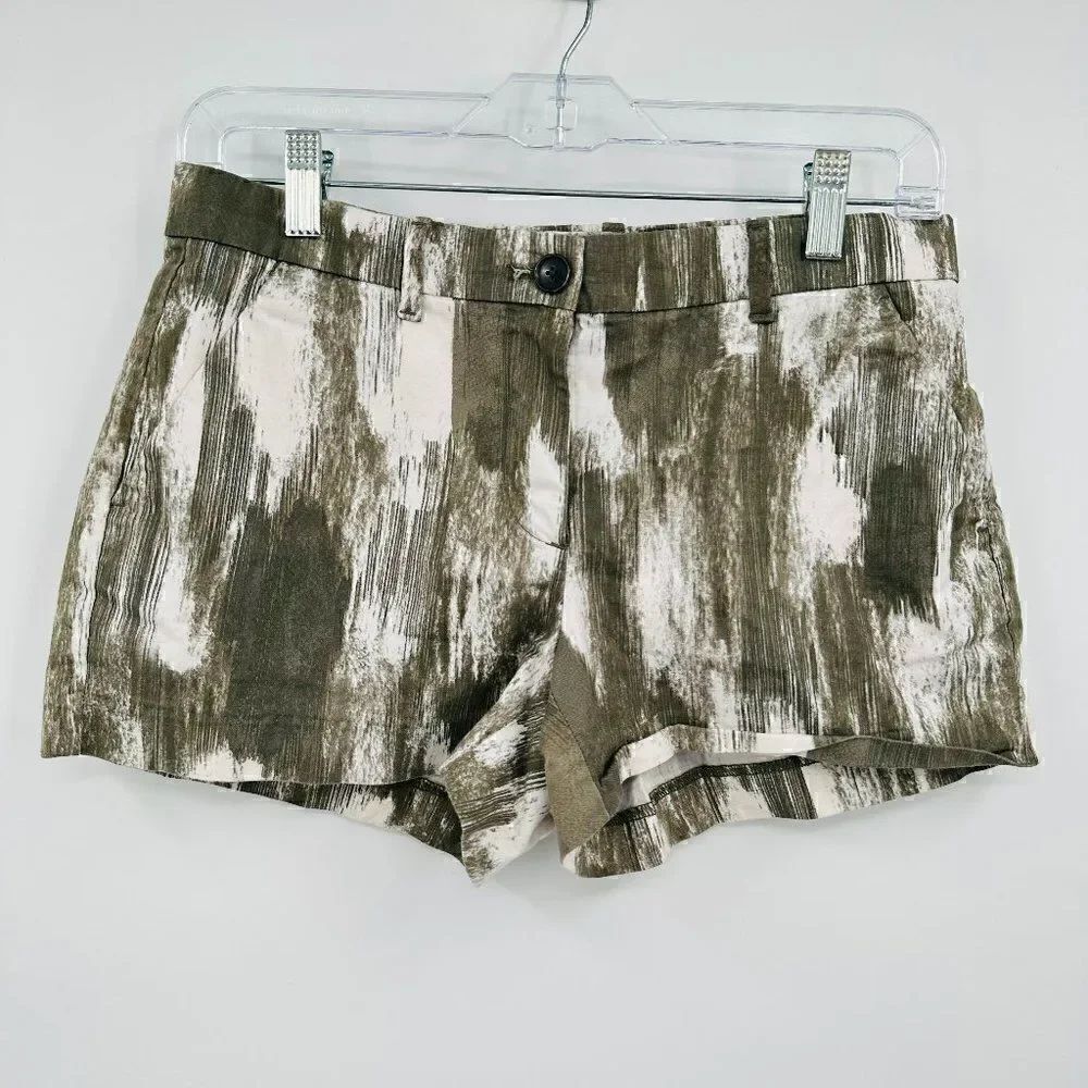 Khakis by GAP Size 0 Olive Green & White Printed Mid Rise Summer Shorts